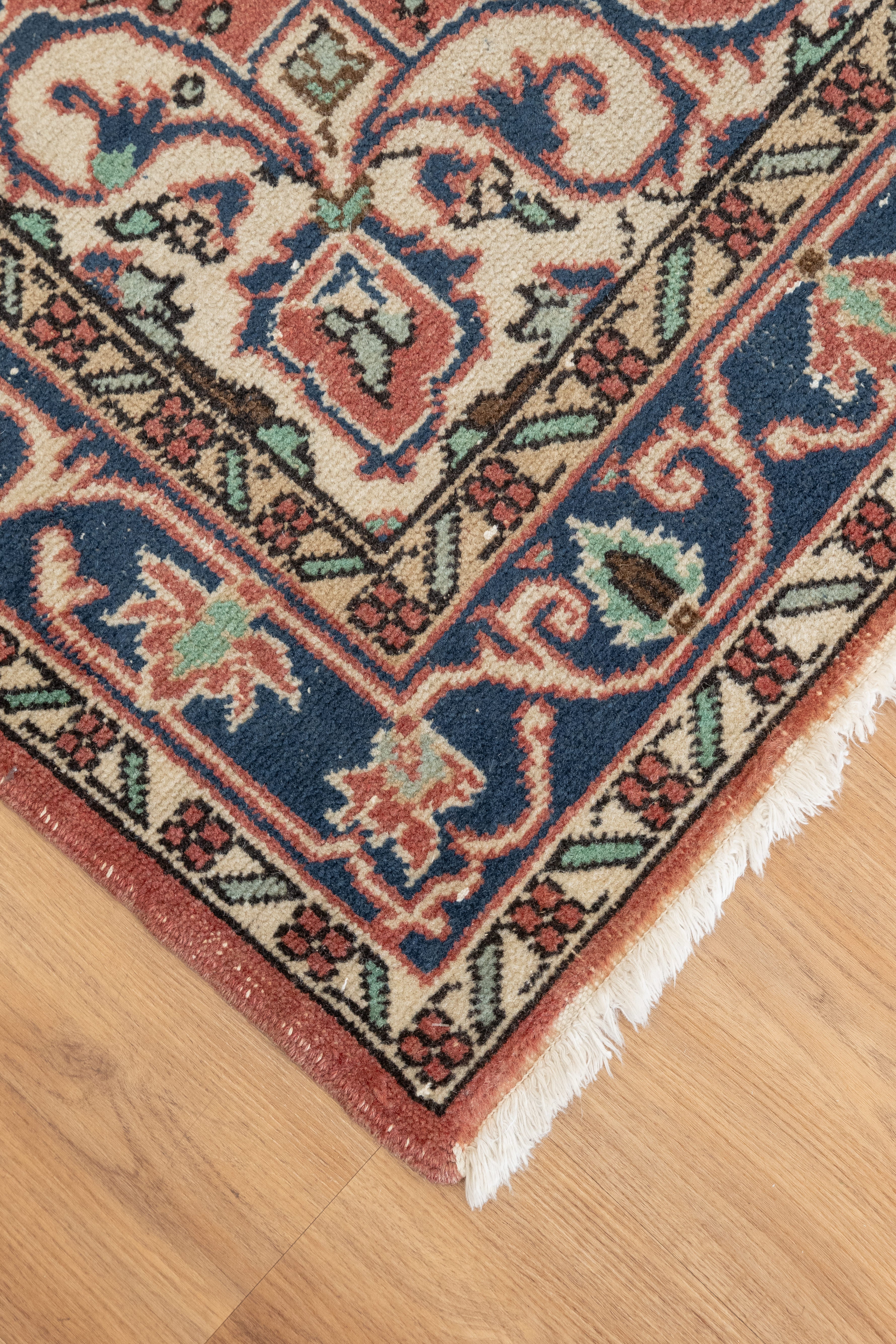 84×115 \"A foggy day” ViNTAGE TURKiSH RUG Vintage Turkish Rug, 3.1 x 2.7 ft, 95 x 80 cm | Karavanrug